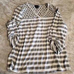 Market and Spruce 3 Quarter Sleeve Top